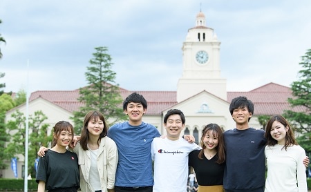 学生と時計台